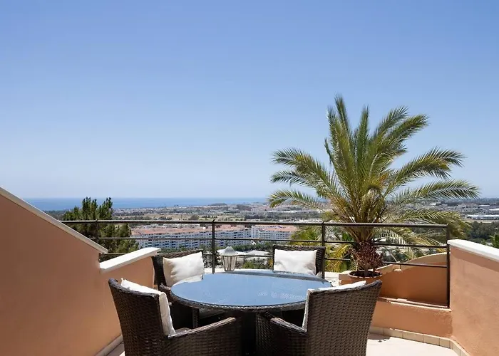 2 Bed Apartment In Magna Marbella With Sea Views